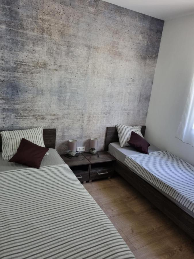 Apartments Miocic Zadar Bagian luar foto