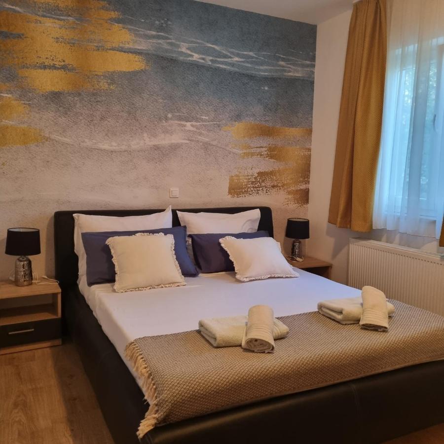 Apartments Miocic Zadar Bagian luar foto