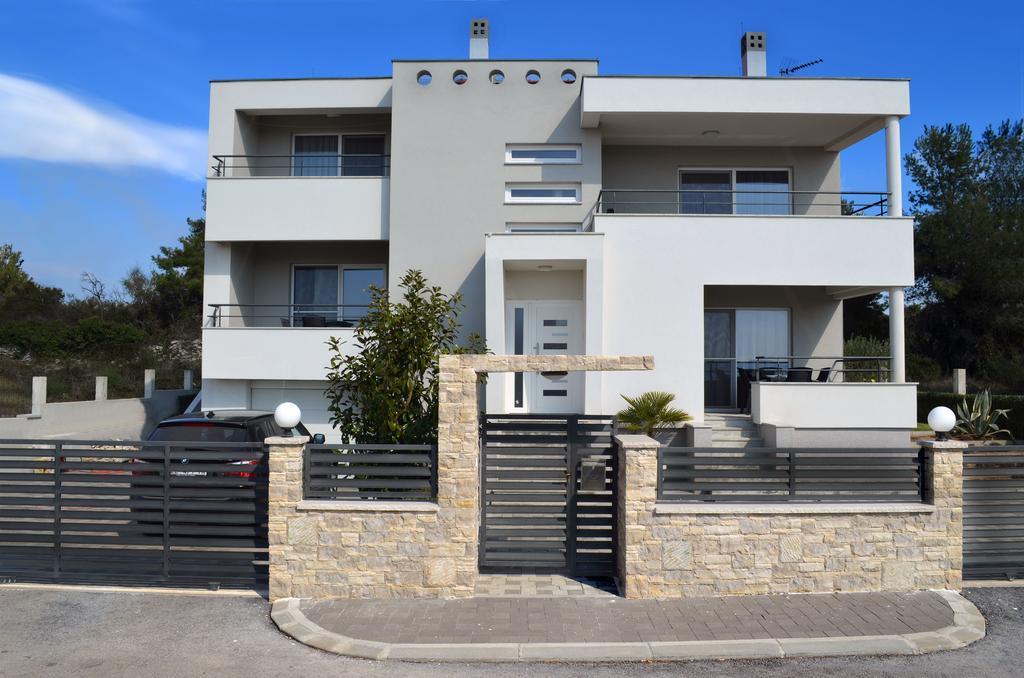Apartments Miocic Zadar Bagian luar foto