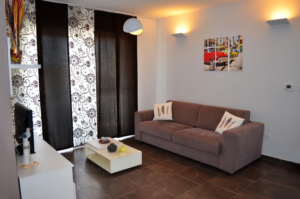 Apartments Miocic Zadar Bagian luar foto